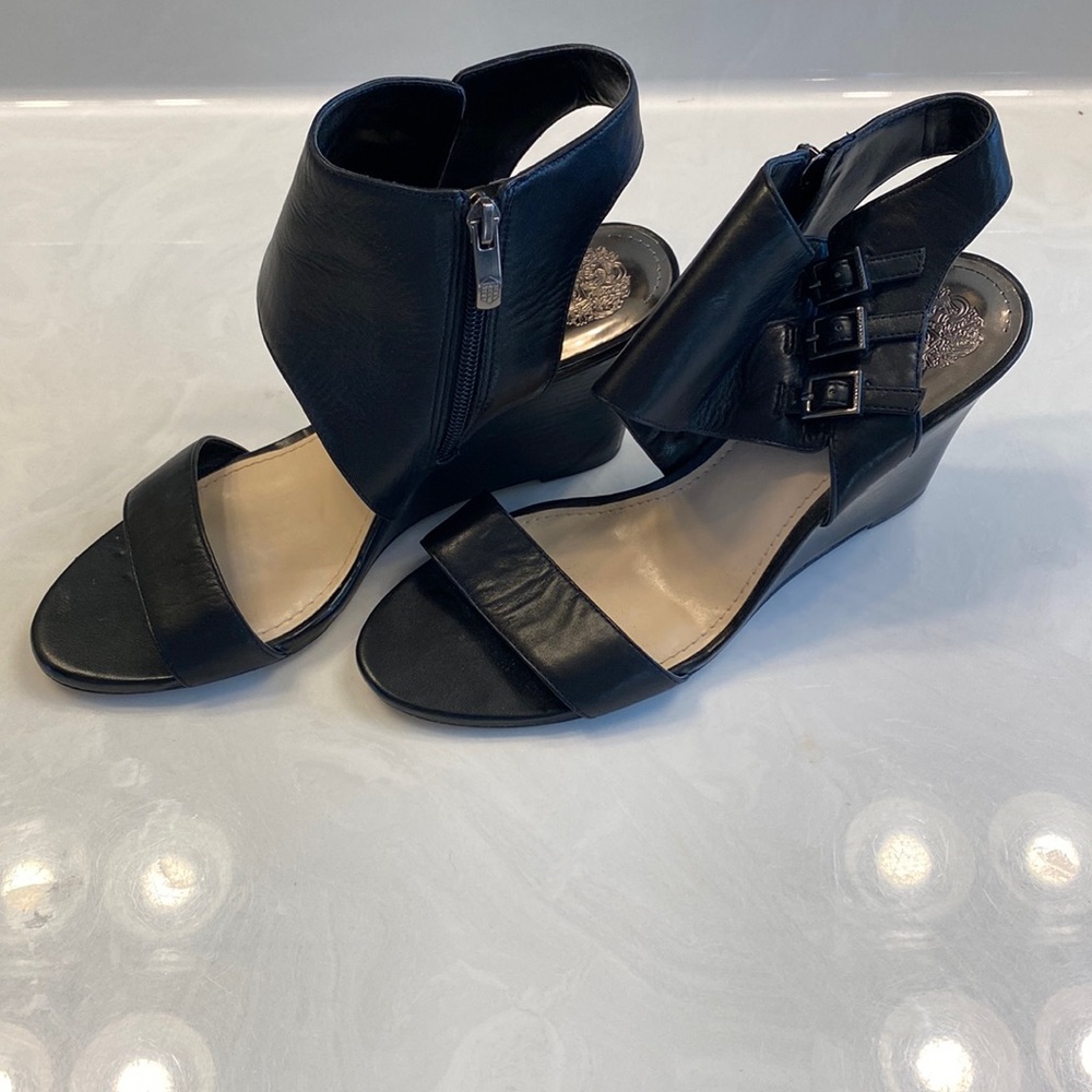 Vince Camuto Sandal NWOT
